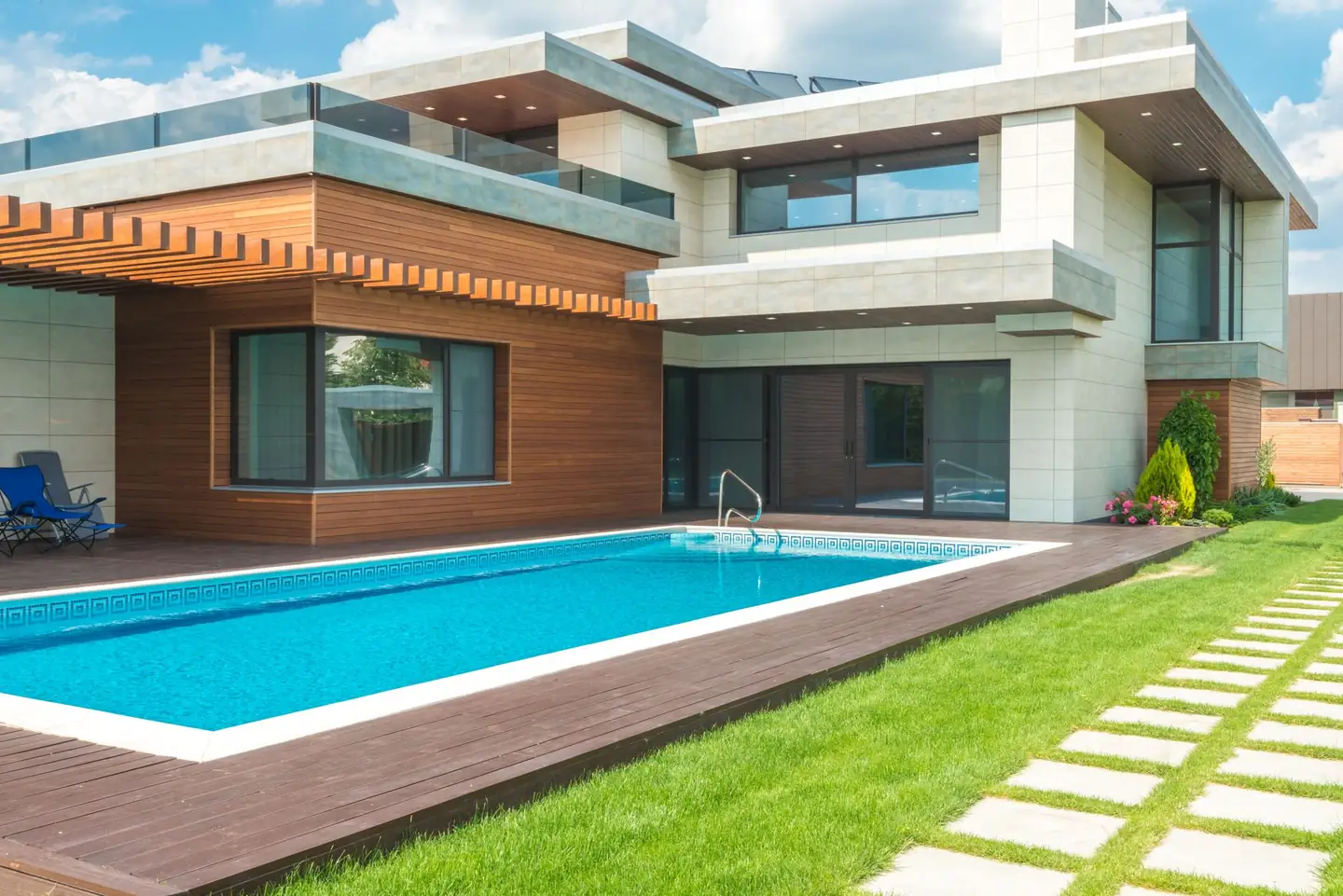Swimming pool builders serving Blayney, NSW